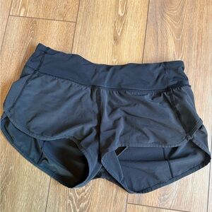 Lululemon speed up low rise shorts 2.5”